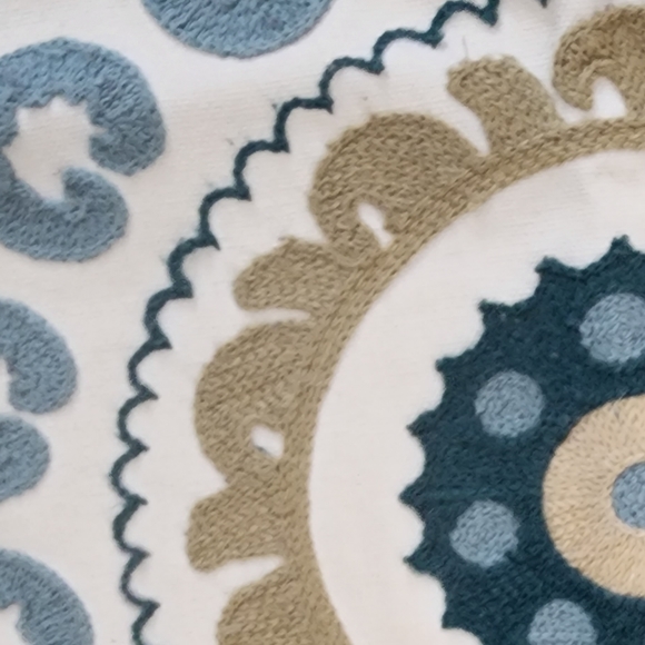 2  18in embroidered pillow covers - Picture 2 of 2